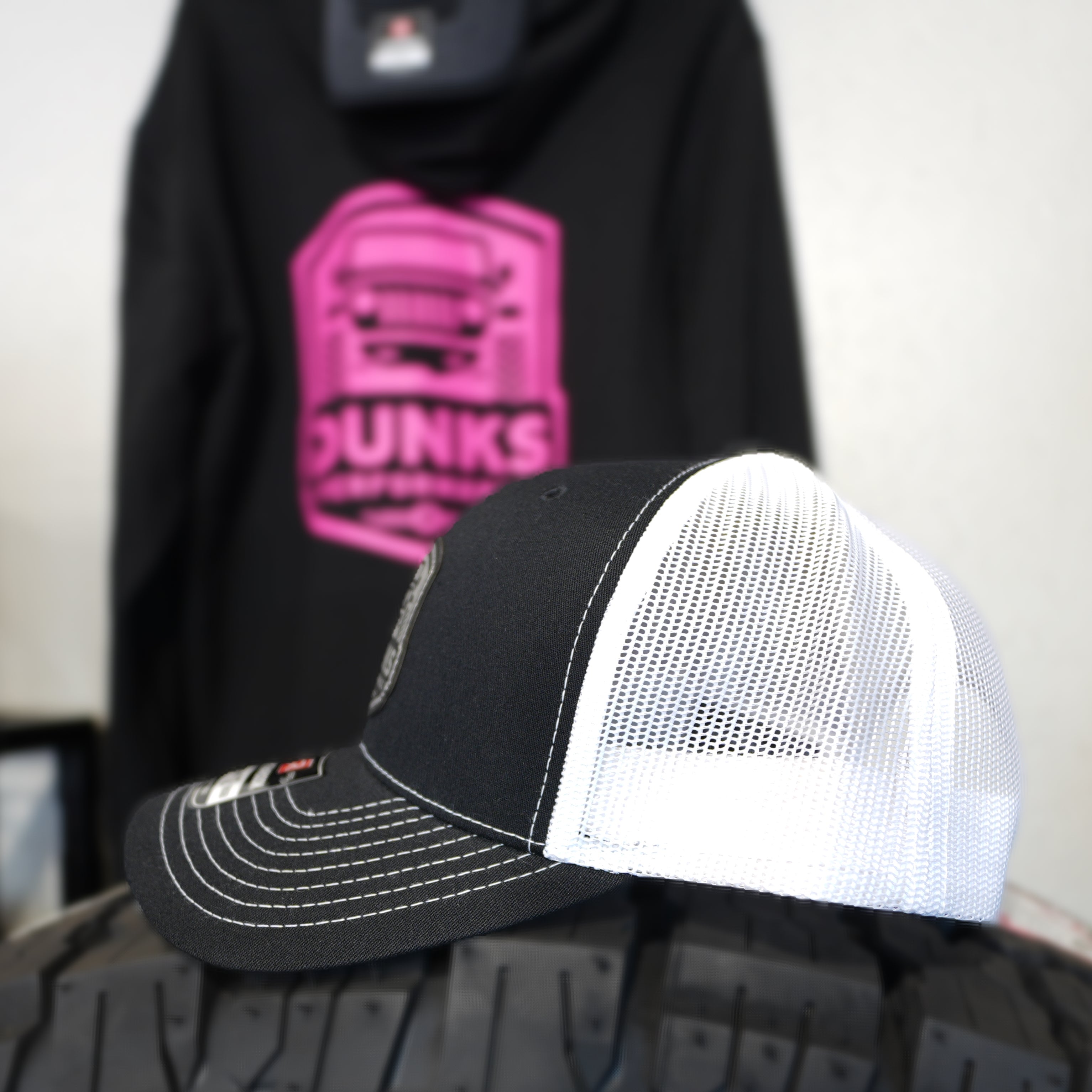 Dunks Performance 2025 Jeep Logo Trucker Hat | Richardson 112